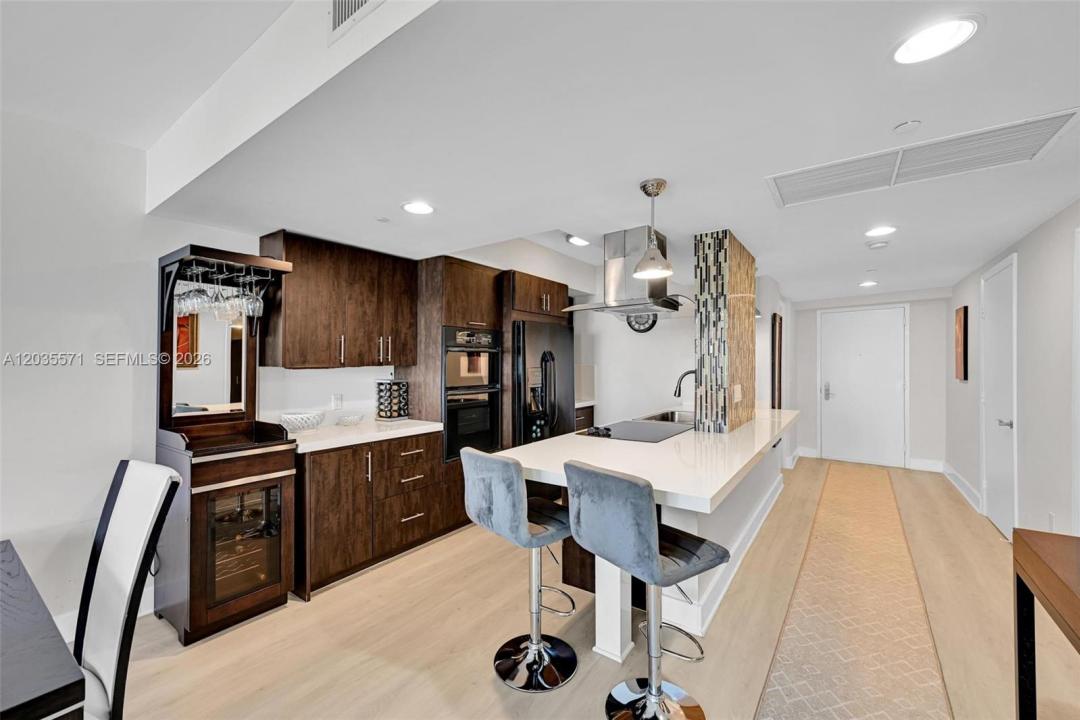 1850 S Ocean Dr 1907, Hallandale Beach, Florida 33009, USA