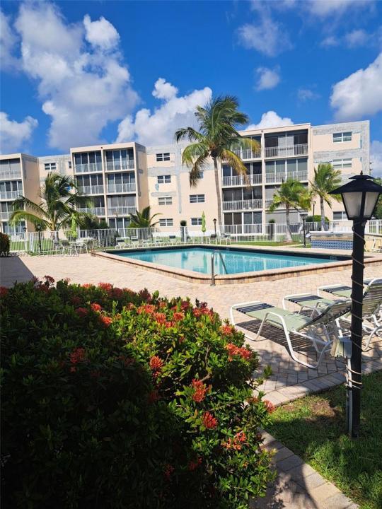 1024 SE 3rd Ave 304, Dania Beach, Florida 33004, Stati Uniti