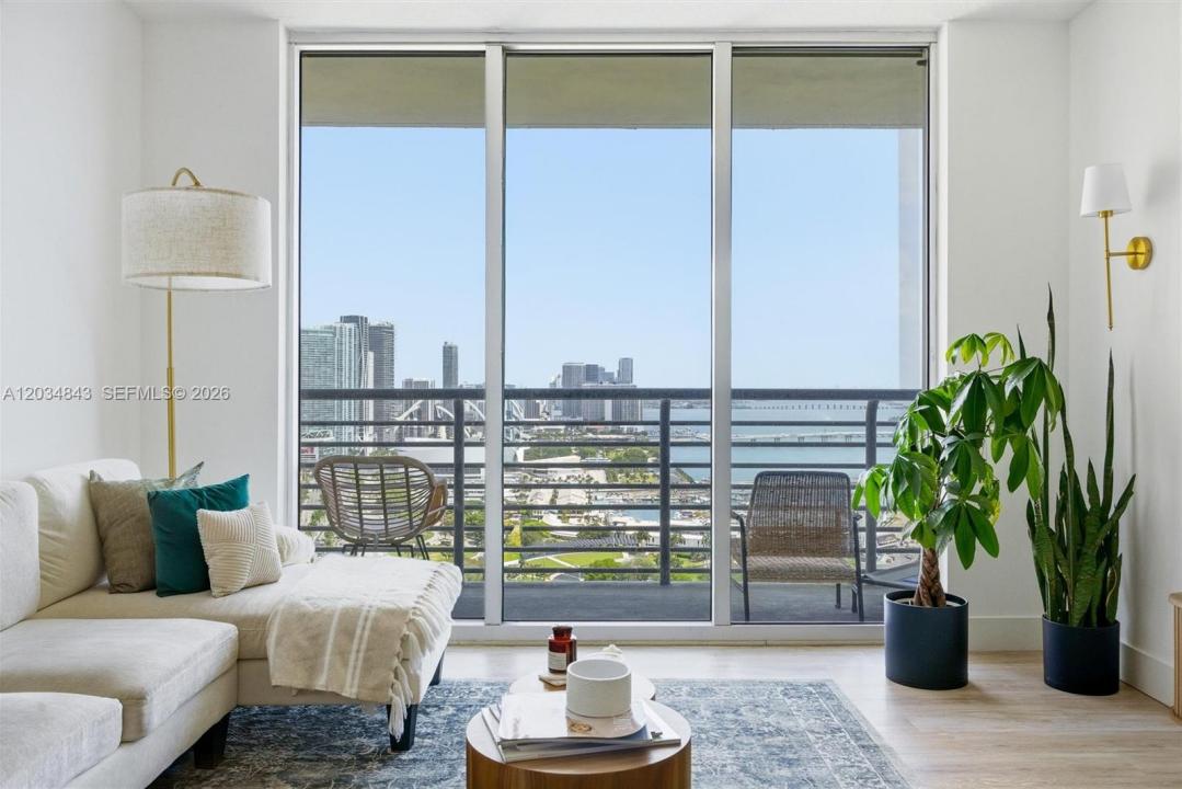 325 S Biscayne Blvd 4022, Miami, Florida 33131, Stati Uniti