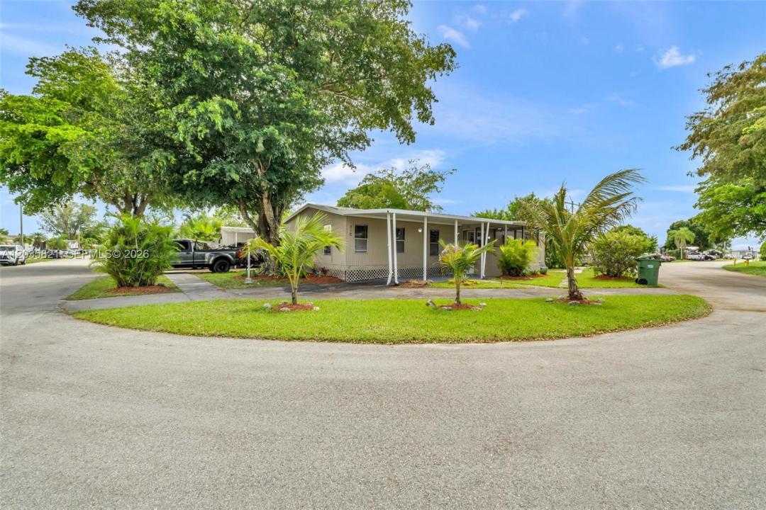 710 NW 217th Way, Pembroke Pines, Floride 33029, États-Unis