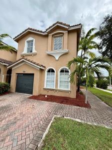 2462 SE 15th Ct, Homestead, Florida 33035, USA