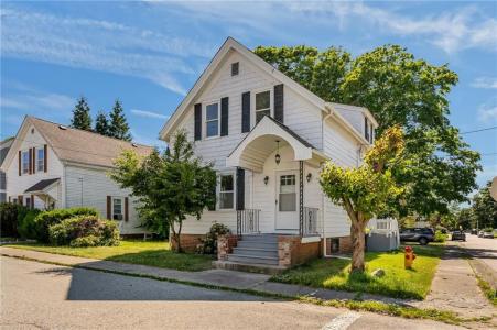 45 Smith Street, East Providence, Rhode Island 02915, USA