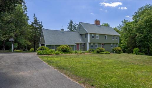 117 South Killingly Road, Foster, Rhode Island 02825, USA