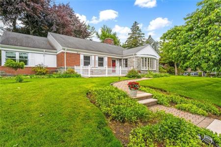 133 Tupelo Hill Drive, Cranston, Rhode Island 02920, USA