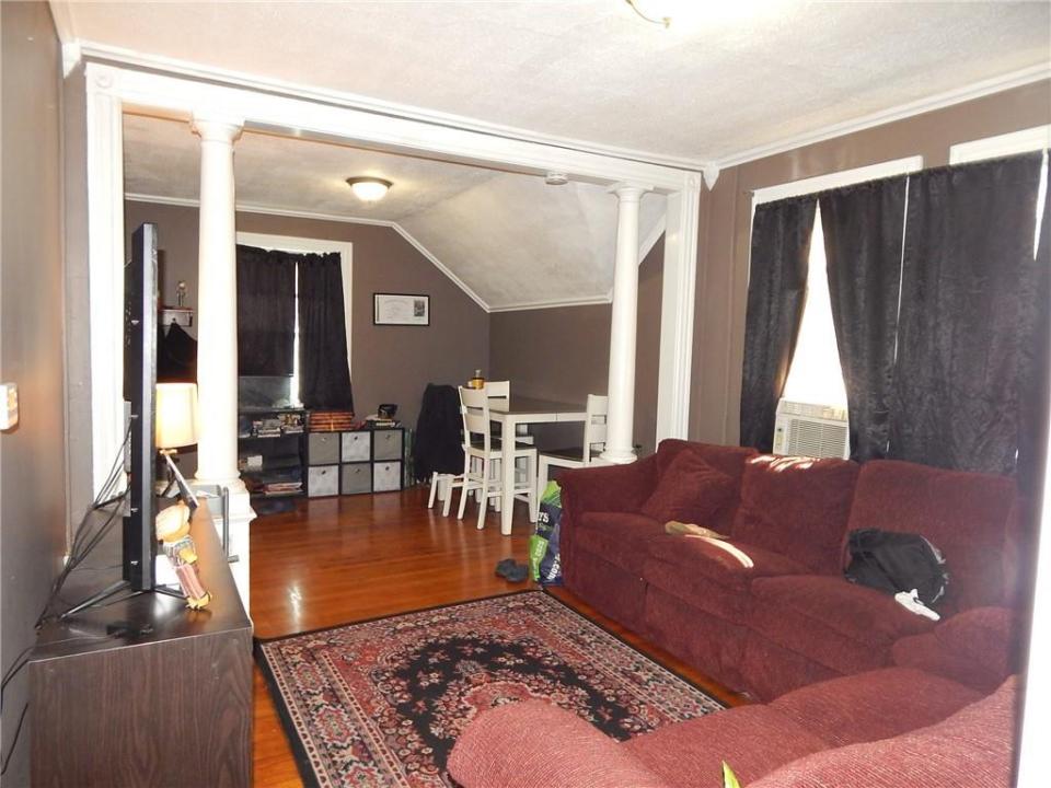 1915 Smith Street, North Providence, 羅德島州 02911, 美國