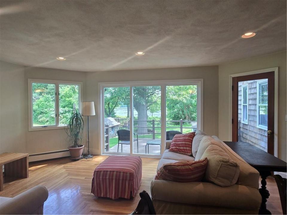 52 Wildwood Avenue, East Providence, Rhode Island 02916, HOA KỲ