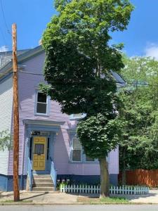 114 Camp Street, Providence, Rhode Island 02906, USA