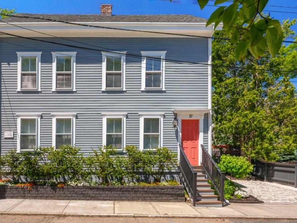 17 Willow Street, Newport, Rhode Island 02840