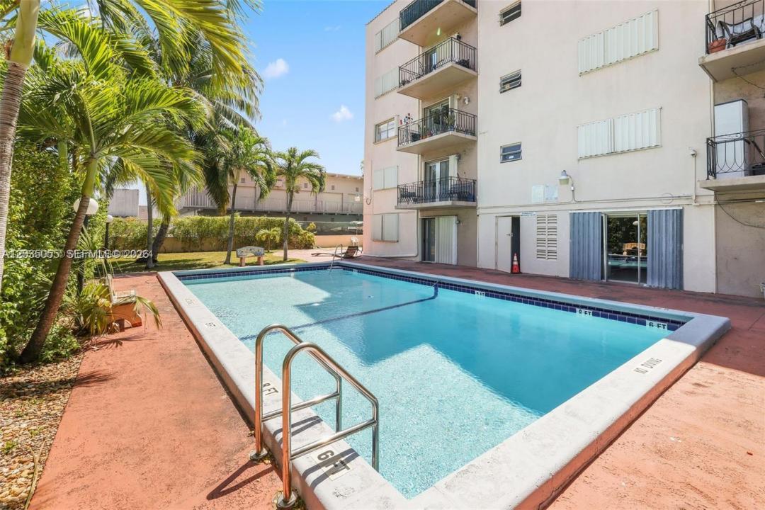 3640 NW 9th St 302, Miami, Florida 33125, USA