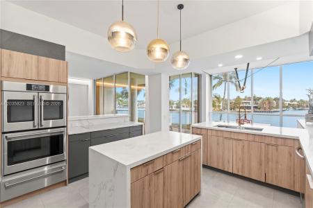 3801 NE 207th St TH6, Aventura, Florida 33180, USA