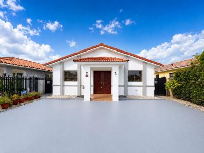 2485 W 70th Pl, Hialeah, Florida 33016, USA