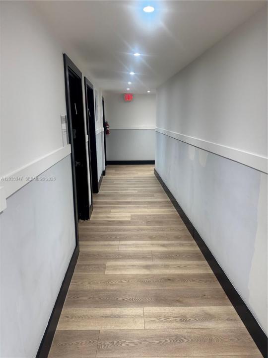 9491 Harding Ave 205, Surfside, Florida 33154, Amerika Birleşik Devletleri