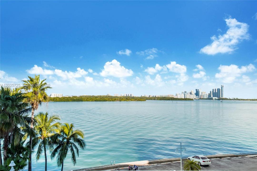 10350 W Bay Harbor Dr 4R, Bay Harbor Islands, Floride 33154, États-Unis