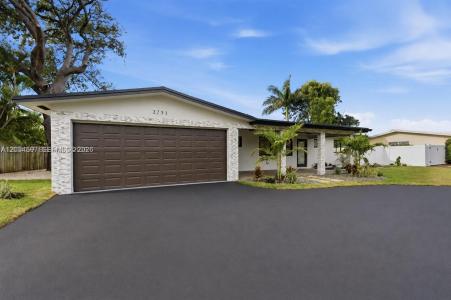 2731 NE 52nd St, Lighthouse Point, Florida 33064, USA