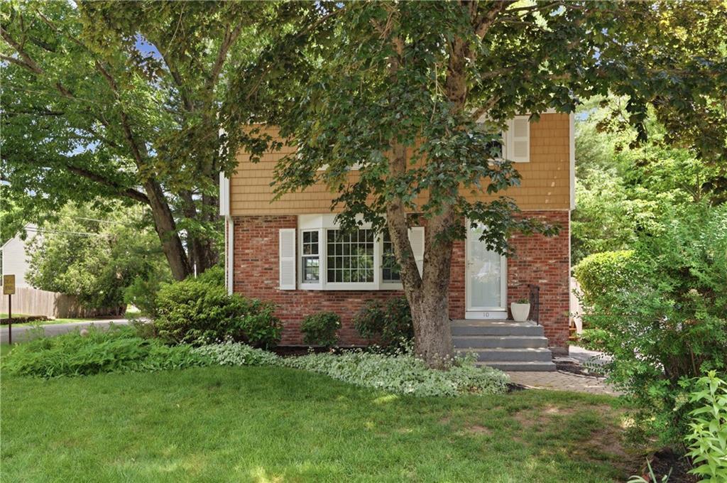 10 Sprague Street, Cumberland, Rhode Island 02864, USA
