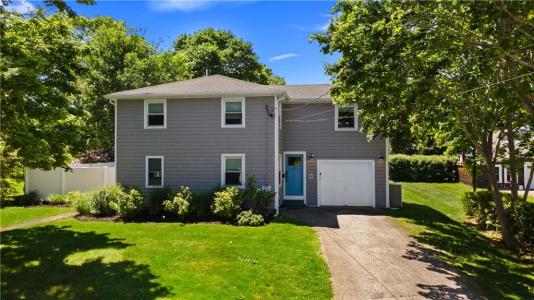 7 Walnut Street, Narragansett, Rhode Island 02882, USA