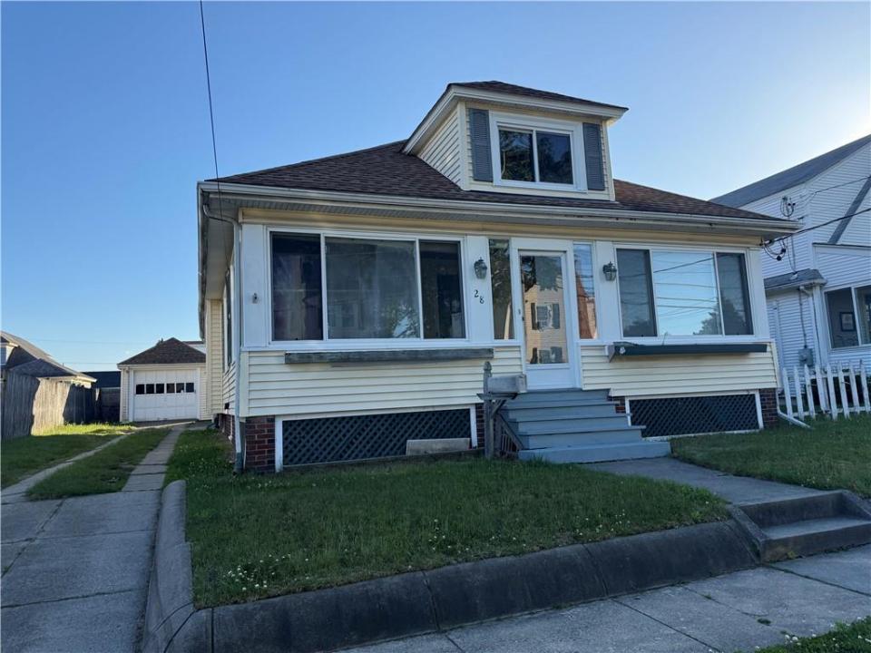 28 Richland Street, Cranston, Rhode Island 02910, USA