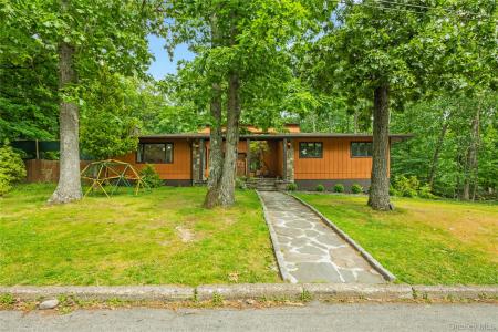 11 Cliff Court, Monroe, ニューヨーク 10950, アメリカ合衆国