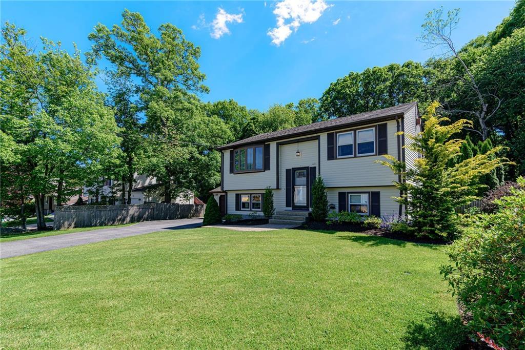 42 Seminole Trail, Cranston, רוד איילנד 02921, ארצות הברית של אמריקה