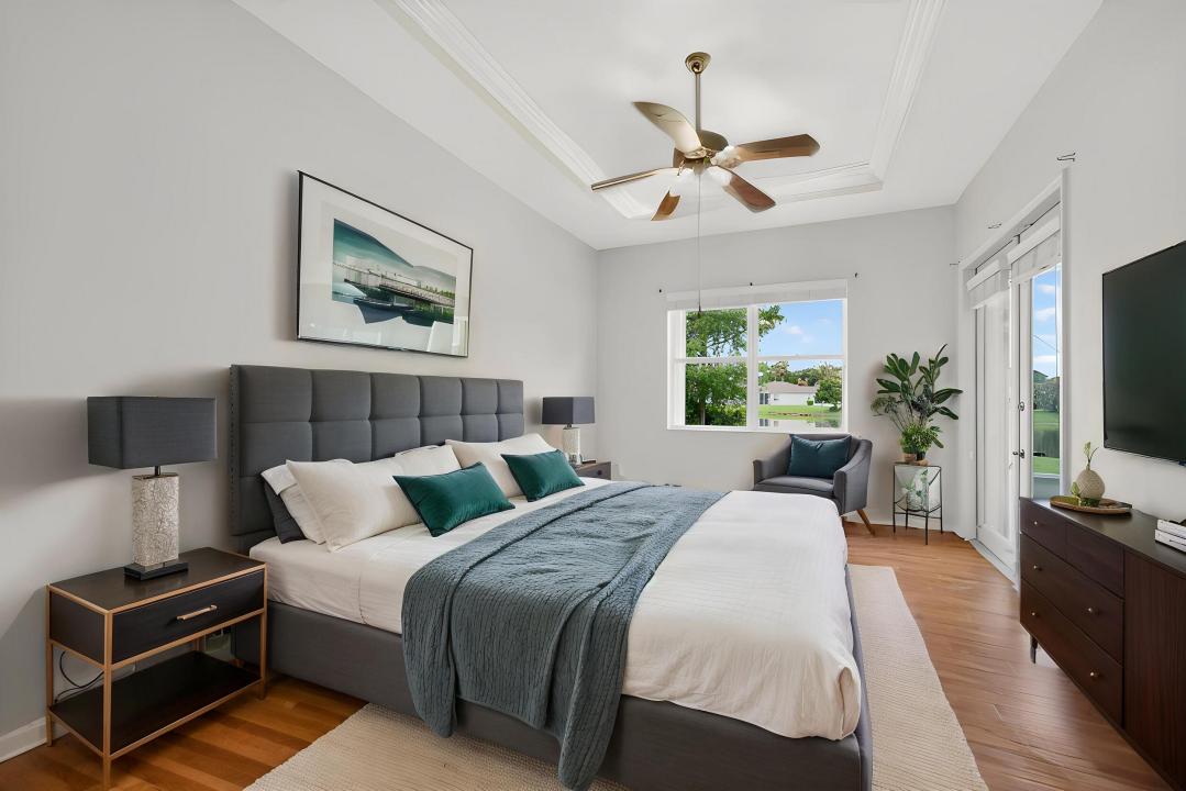 512 SW Lake Manatee Way, Florida 34986