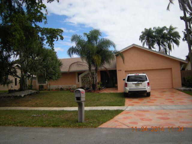 7035 NW 49th Place, Lauderhill, Florida 33319
