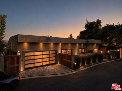 W St Ives Drive, West Hollywood, كاليفورنيا 90069, الولايات المتحدة