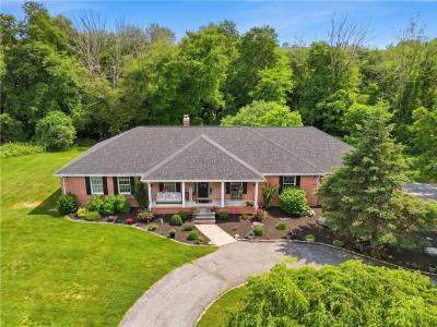 162 Absalona Hill Road, Glocester, Rhode Island 02814, USA