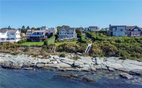 249 Tuckerman Avenue 5, Middletown, Rhode Island 02842, USA