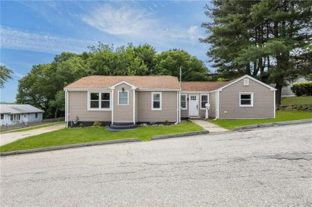 9 Emelia Street, Johnston, Rhode Island 02919, USA