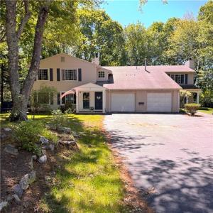 17 Eagle Run D, Warwick, Massachusetts 01818, USA
