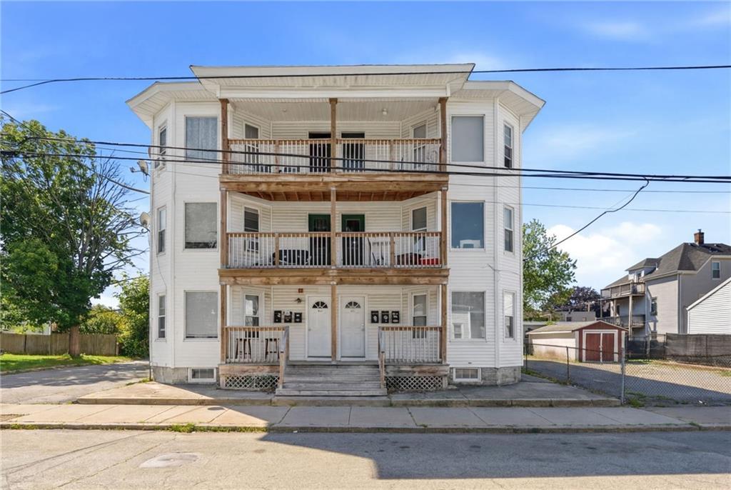271 Coe Street, Woonsocket, Rhode Island 02895, États-Unis