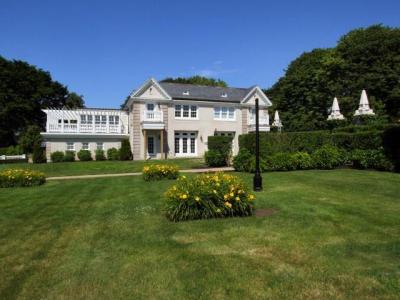 241 Ruggles Avenue B, Newport, Rhode Island 02840, USA