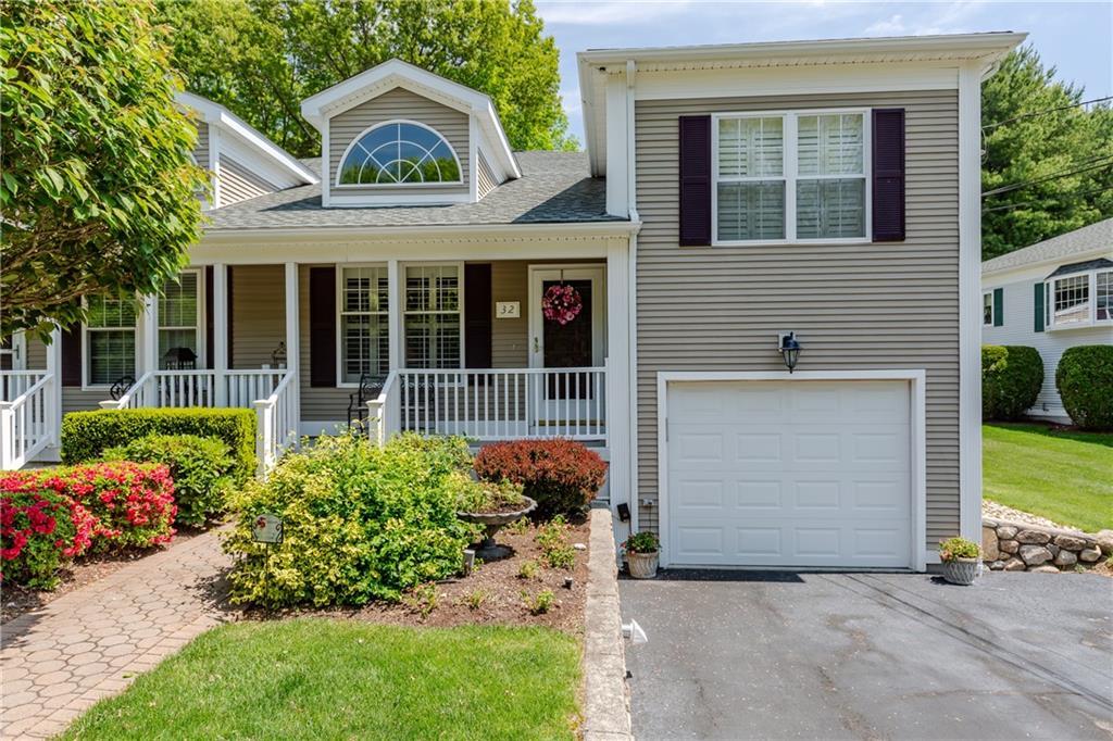 32 Orchard Meadows Drive, Smithfield, Rhode Island 02917, USA