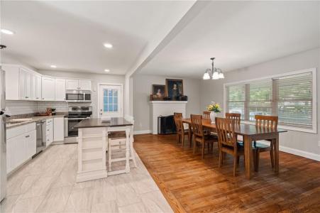 380 Woodward Avenue, Seekonk, Massachusetts 02771, USA
