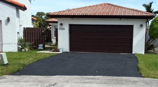 13326 SW 9th Ter, Miami, Florida 33184, USA