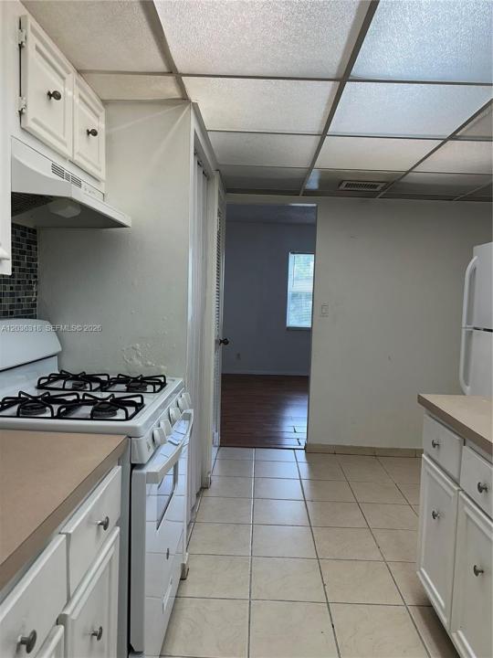 18101 NW 68th Ave B201, Hialeah, Floride 33015, États-Unis