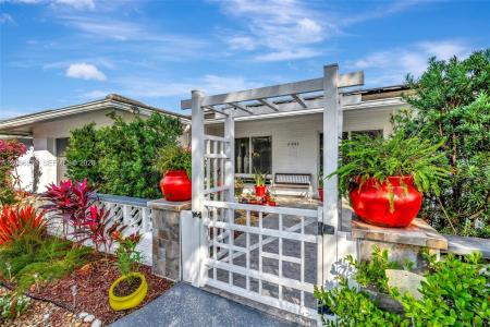 2261 NE 62nd St, Fort Lauderdale, Florida 33308, USA
