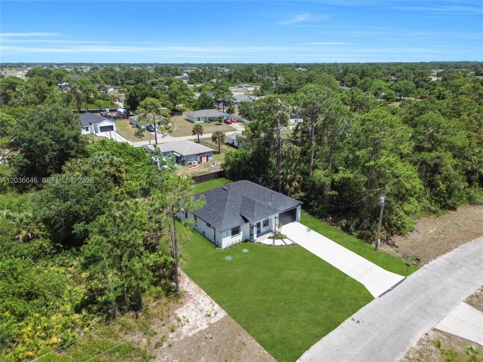 5035 Spinnaker RD, La Belle, Floride 33935, États-Unis