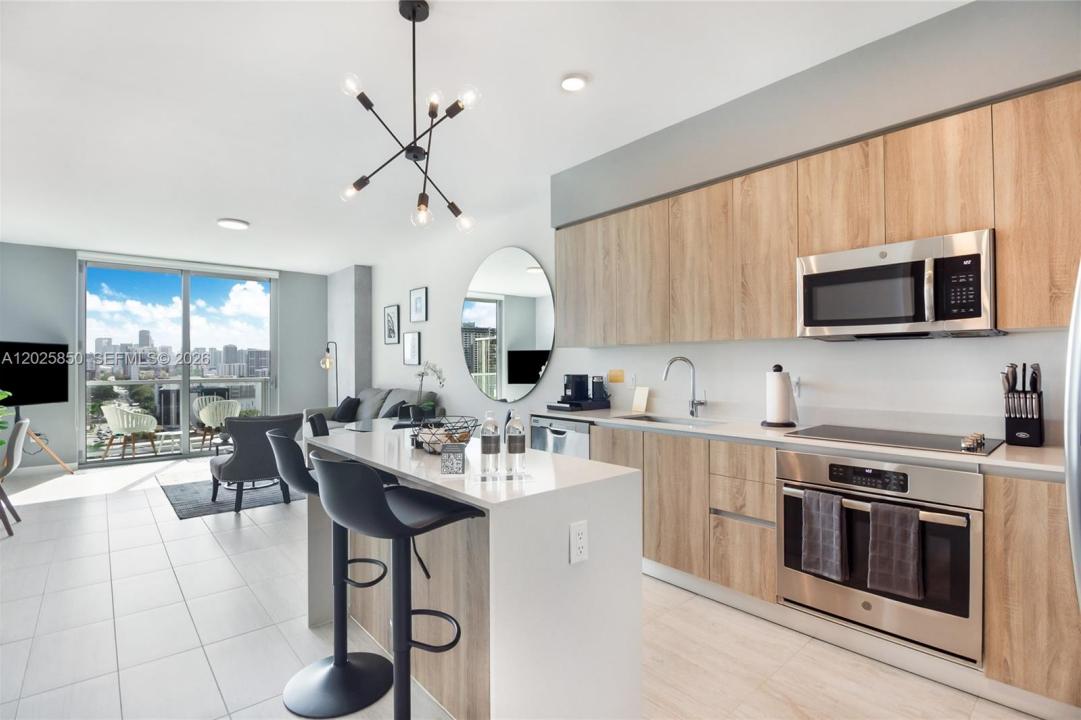 3900 Biscayne Blvd S-1110, Miami, Floryda 33137, USA