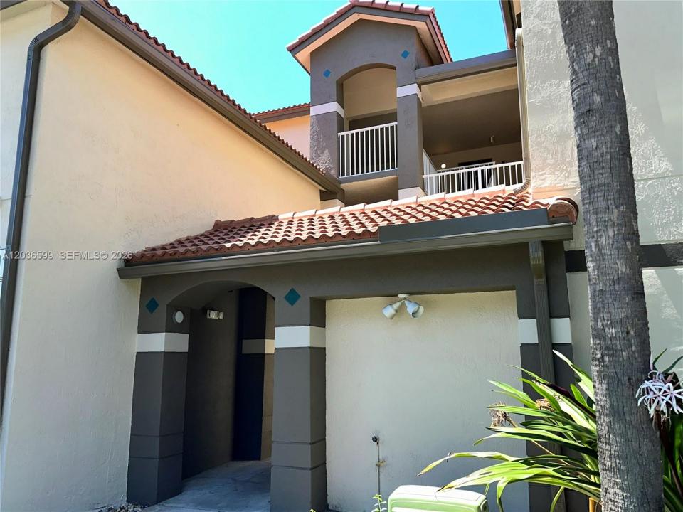 460 S Park Rd 6-203, Hollywood, Florida 33021, Stati Uniti