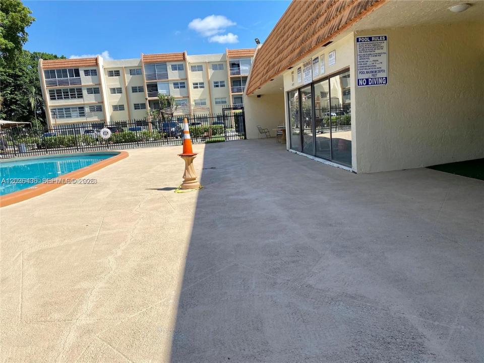 2301 NW 41st Ave 302, Lauderhill, Floride 33313, États-Unis