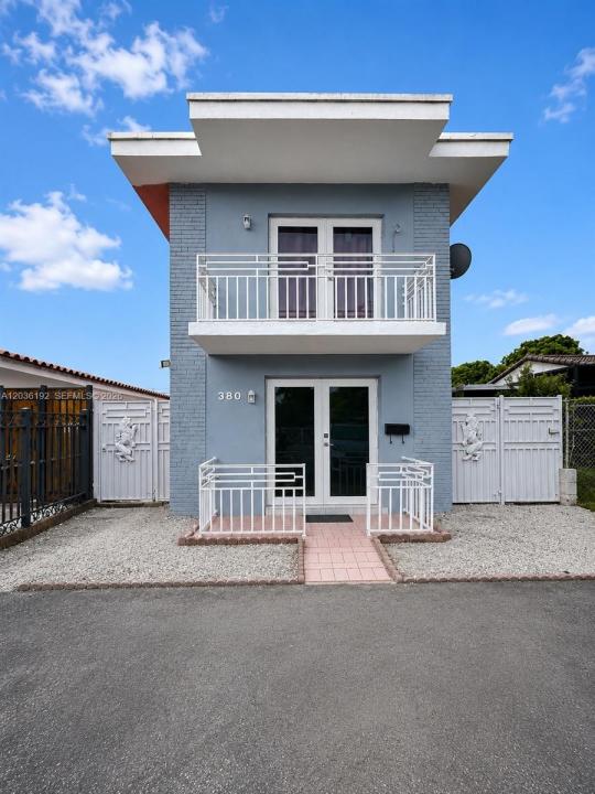 380 W 45th St, Hialeah, Флорида 33012, Соединенные Штаты