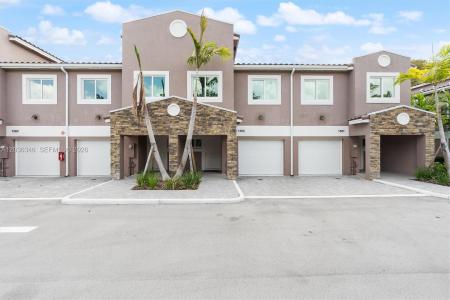 1555 NW 94TH Way, Coral Springs, Florida 33071, USA