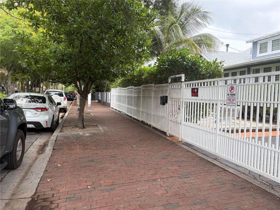 840 SW 13th Ave, Miami, Florida 33135, Stati Uniti