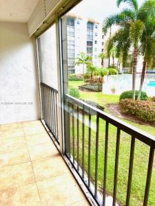 3920 Inverrary Blvd 204C, Lauderhill, Florida 33319, USA