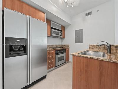 9055 SW 73rd Ct 1004, Pinecrest, Florida 33156, USA