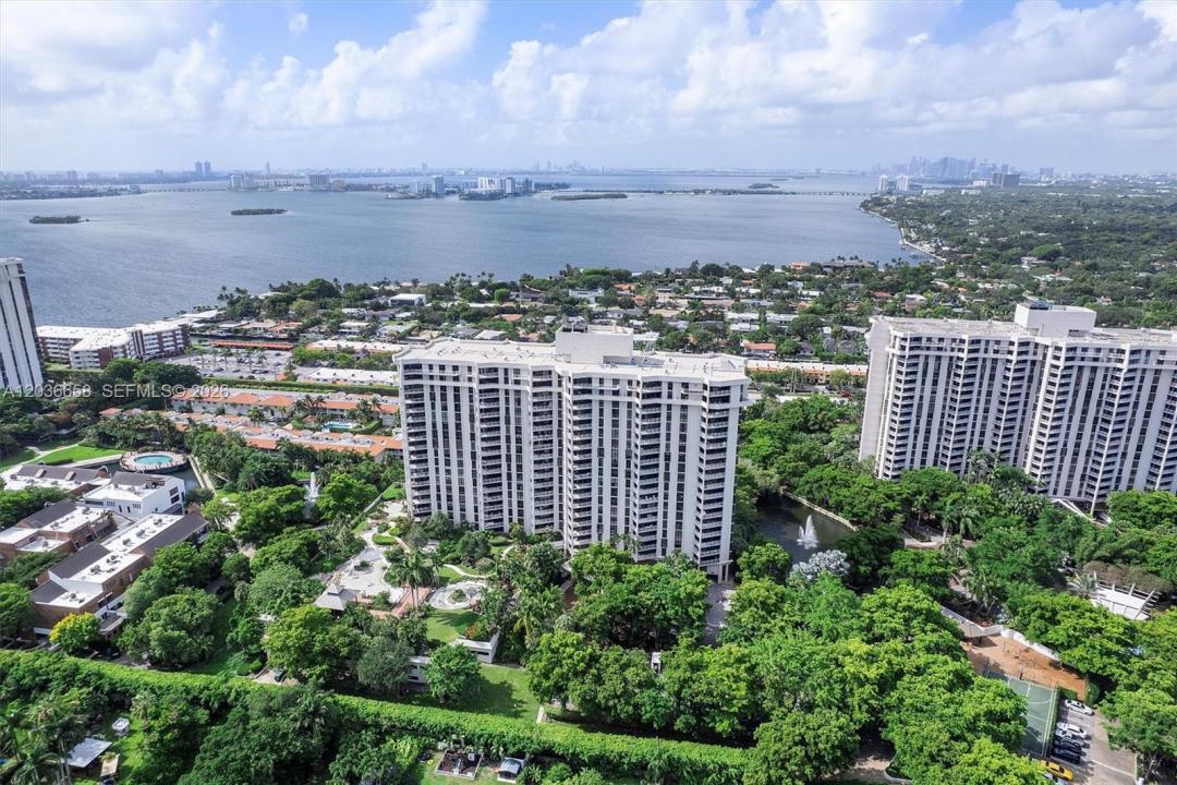 1000 Quayside Ter 411, Miami, 플로리다 33138, 미국