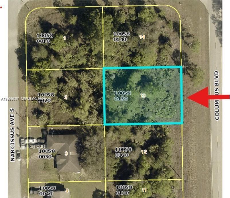 216 Columbus, Lehigh Acres, Floryda 33974, USA