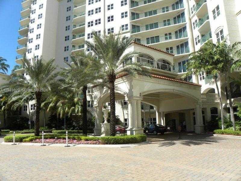 19900 E Country Club Dr 218, Aventura, Florida 33180, Amerika Birleşik Devletleri