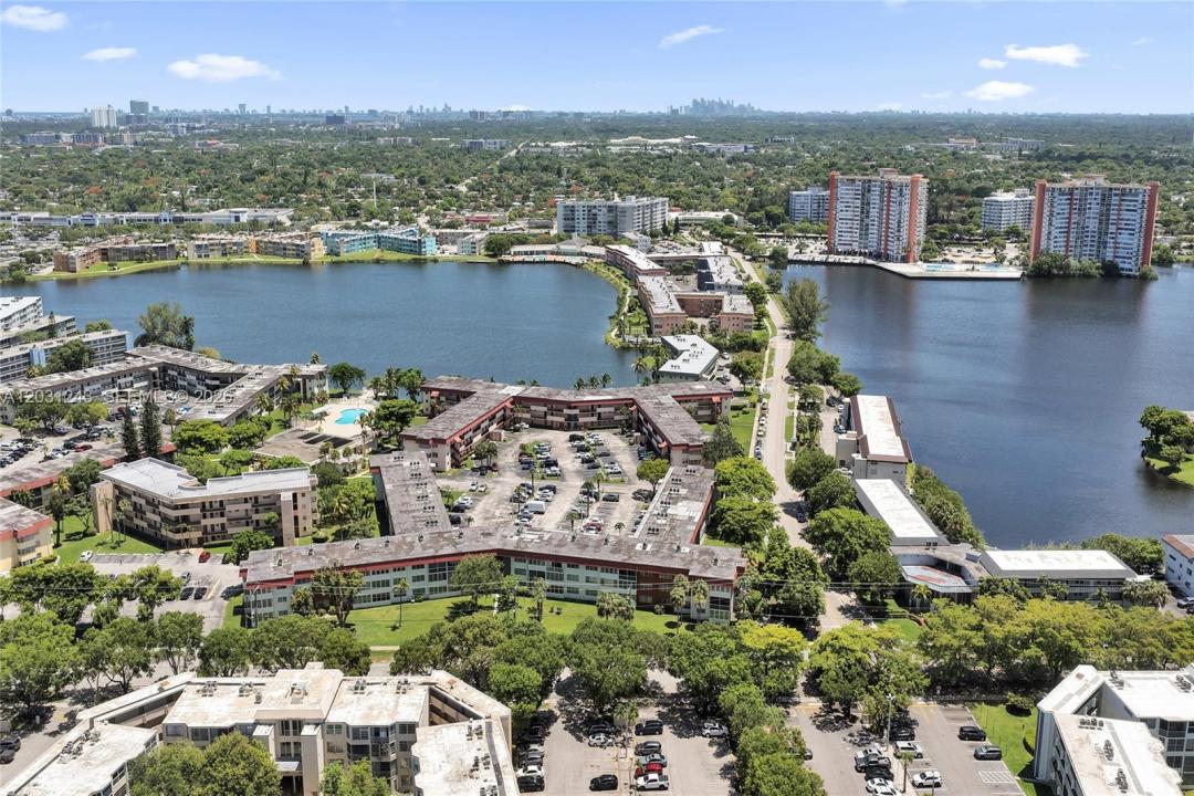 1400 NE 191st St 343, Miami, Floride 33179, États-Unis